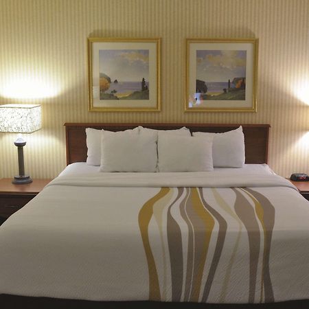 Hotel La Quinta By Wyndham Stevens Point Extérieur photo