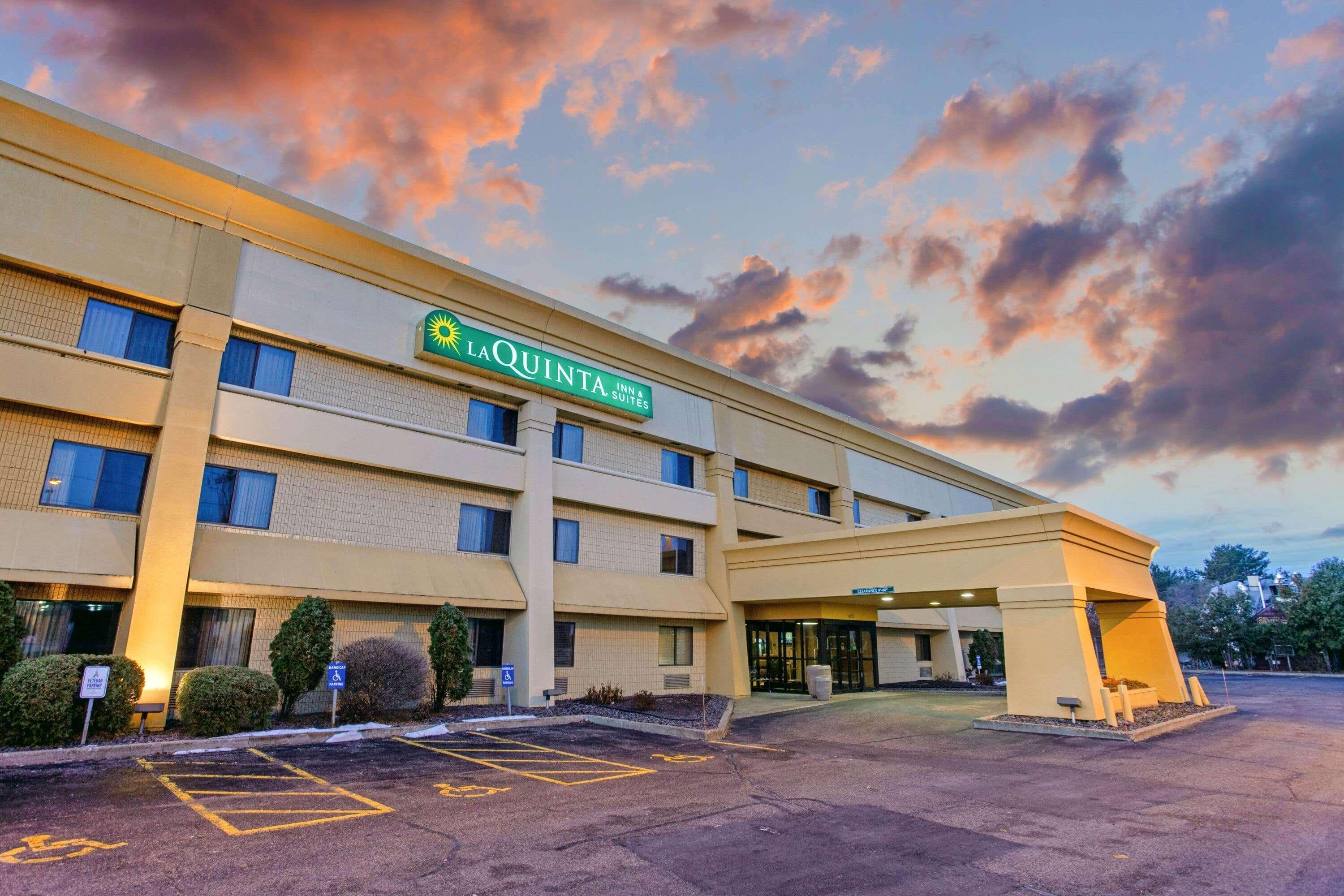 Hotel La Quinta By Wyndham Stevens Point Extérieur photo